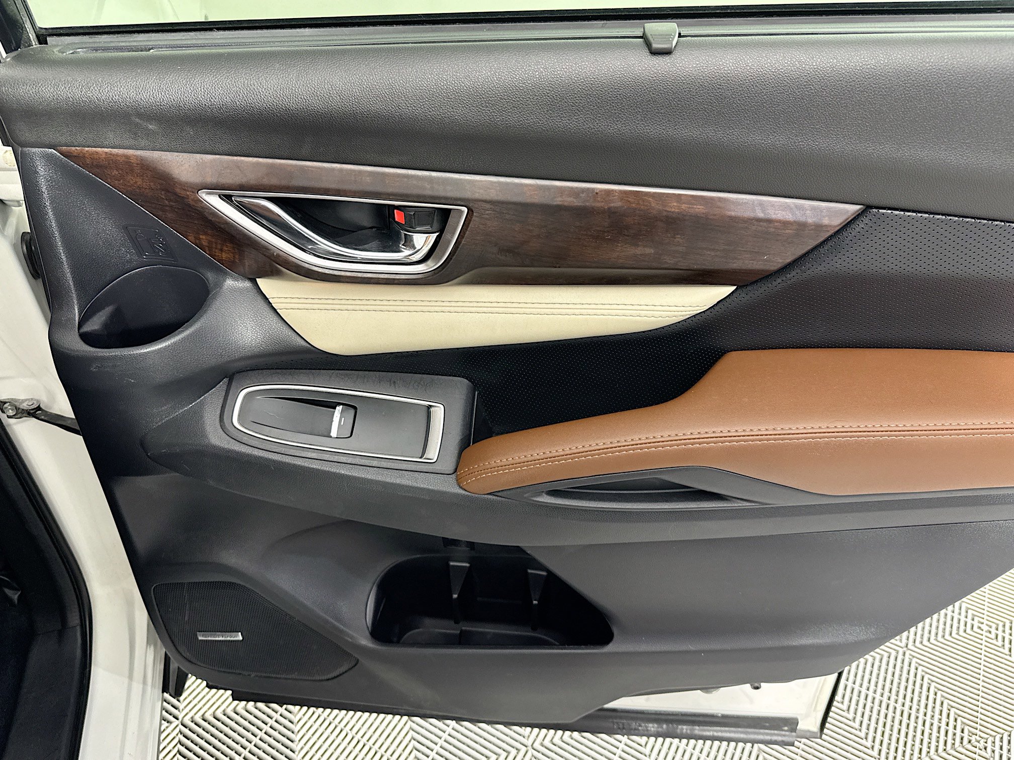 Used 2021 Subaru Ascent Touring image 27