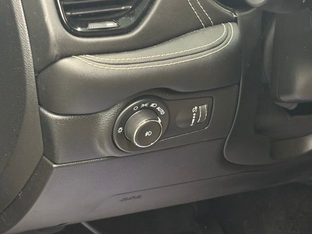 Used 2022 Dodge Durango GT image 19