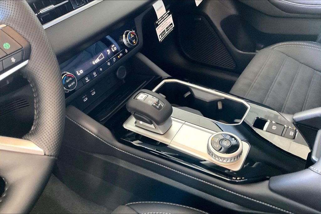 New 2026 Mitsubishi Outlander SE FWD image 8