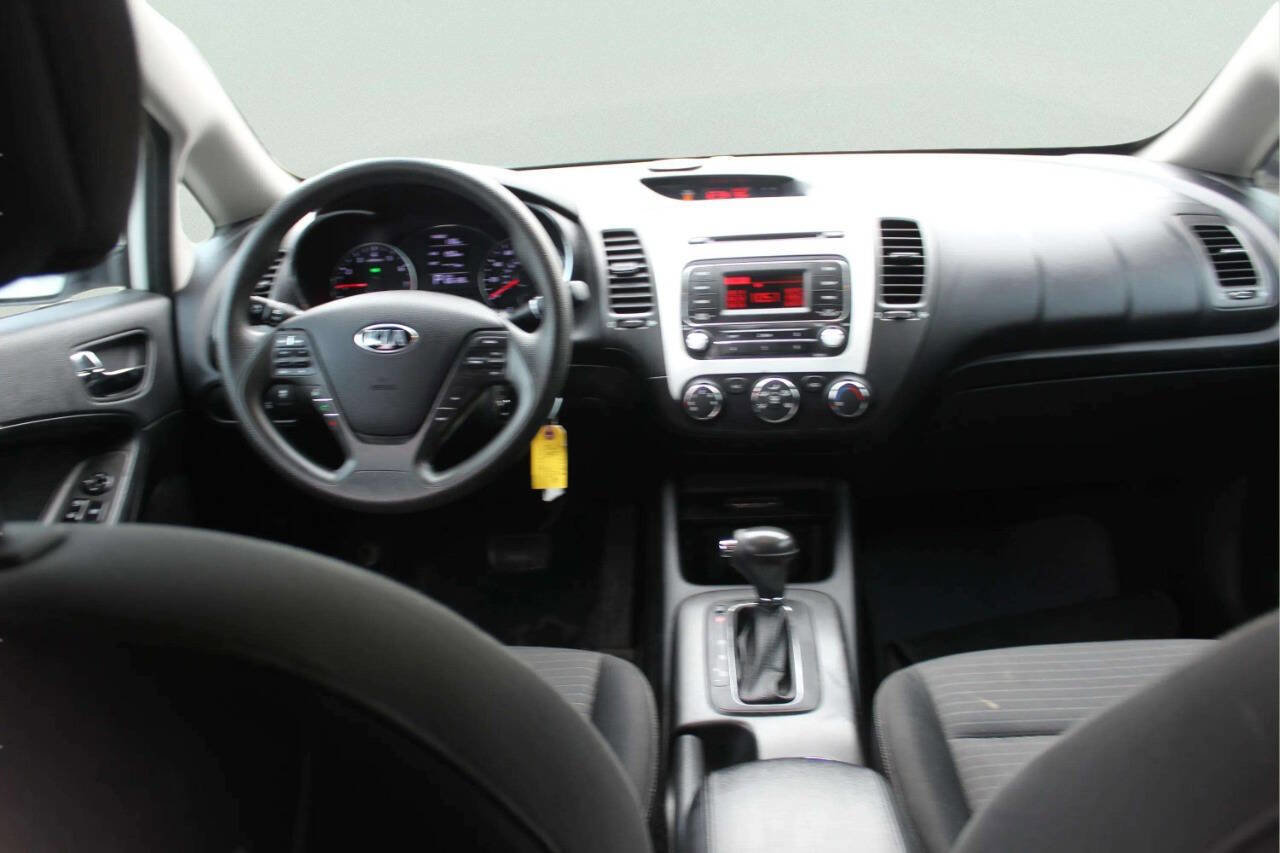 Used 2014 Kia Forte LX w/ Popular Package FWD image 8