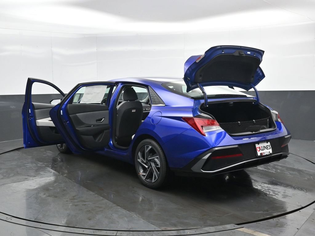 New 2026 Hyundai Elantra Limited FWD image 52