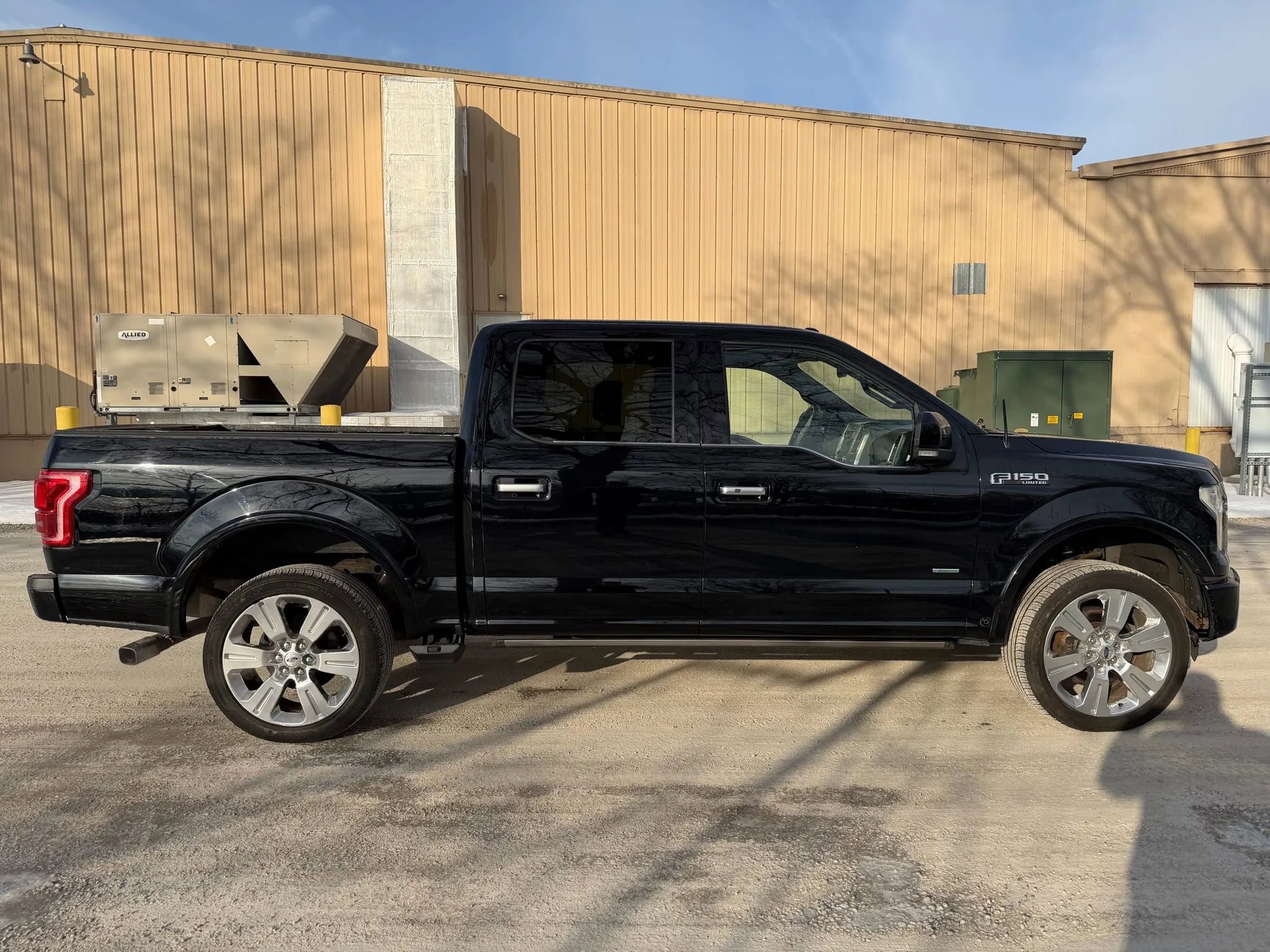 Used 2016 Ford F150 Limited image 4