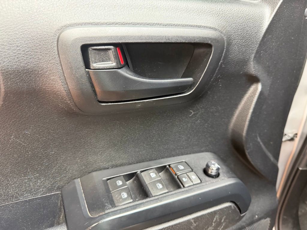 Used 2023 Toyota Tacoma SR w/ SR Convenience Package RWD image 18