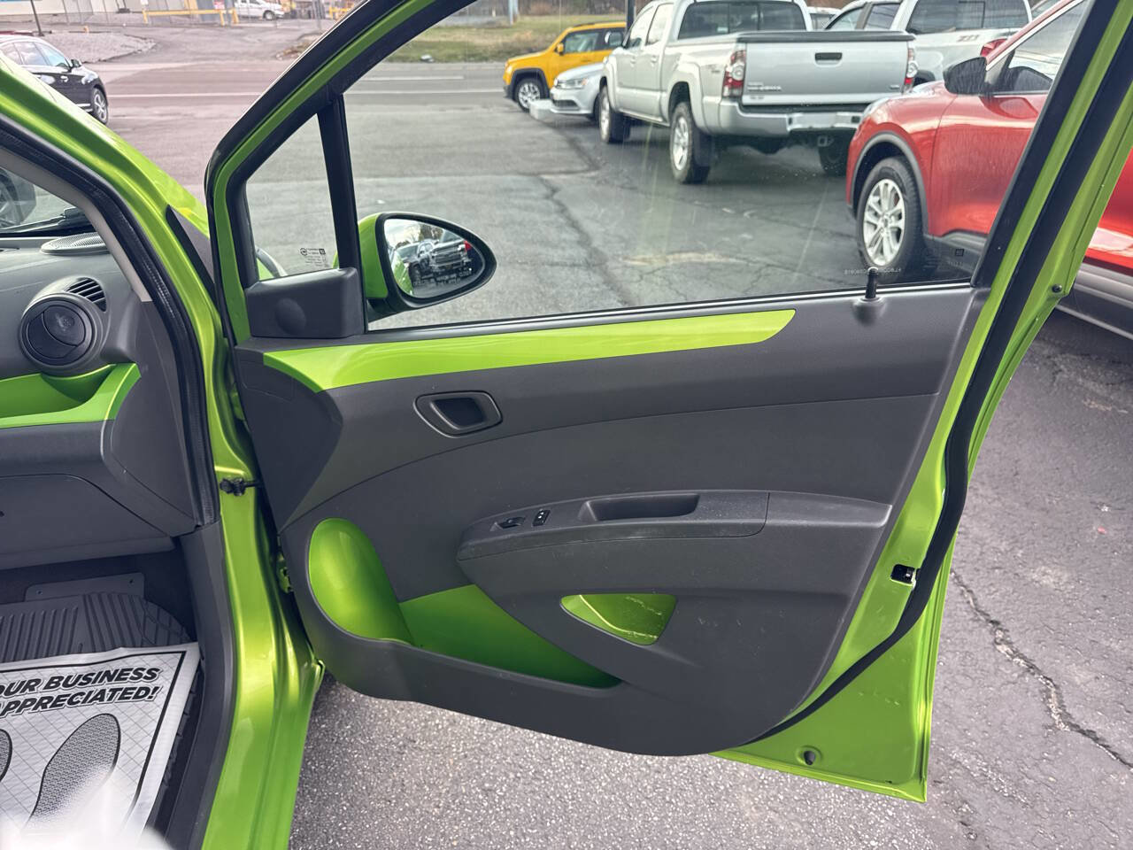 Used 2014 Chevrolet Spark LT FWD image 22