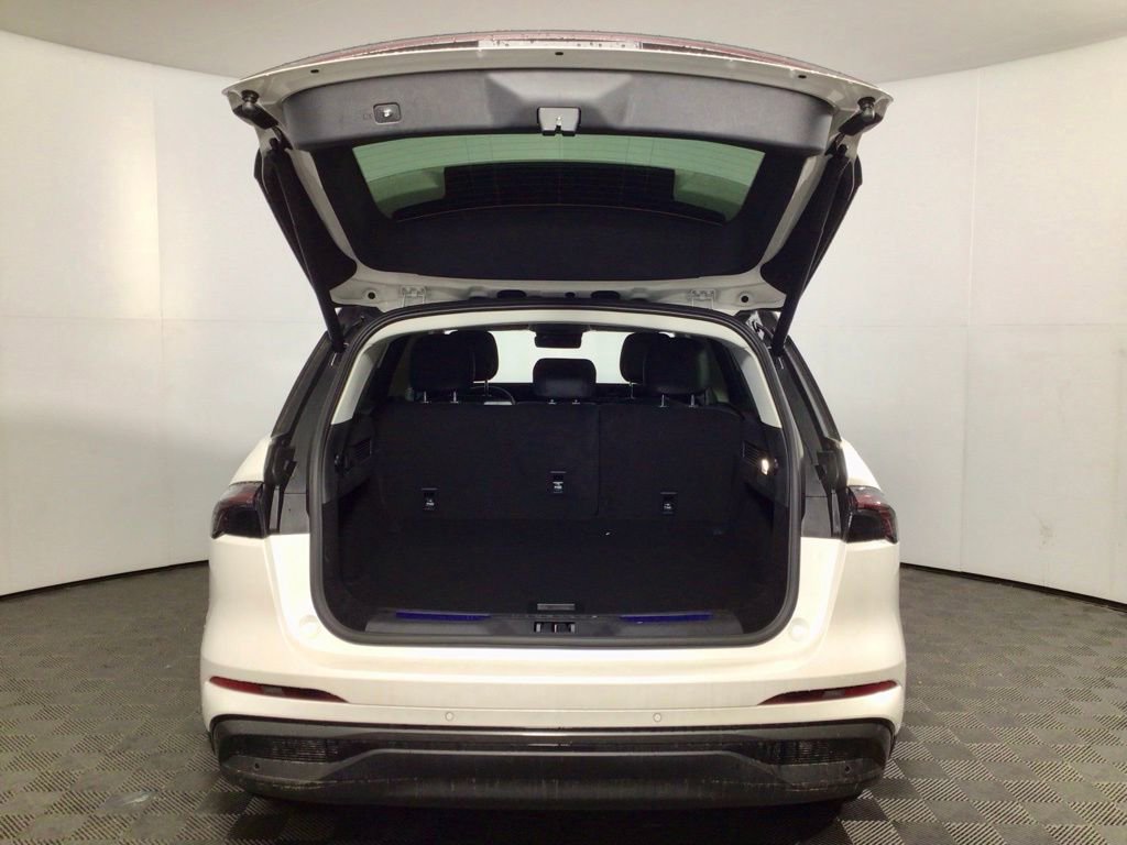 New 2026 Lincoln Nautilus Premier w/ Equipment Group 102A image 13