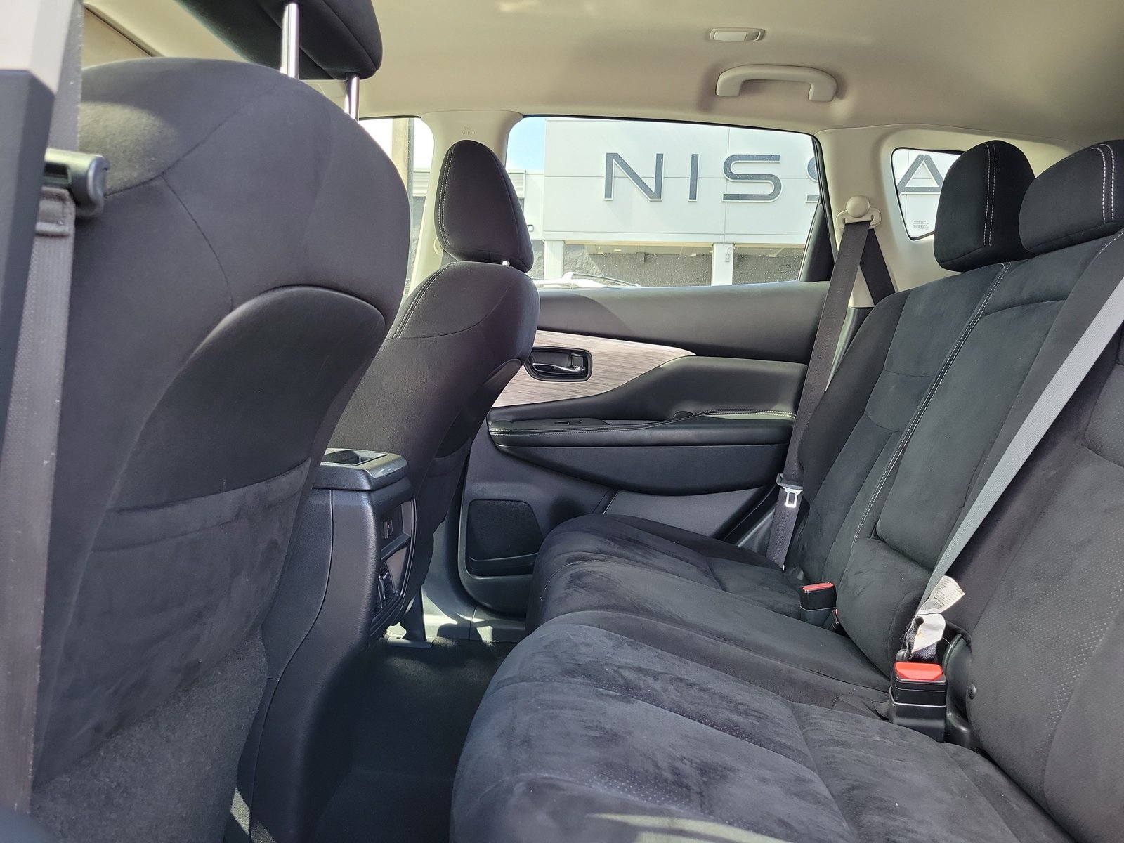 Used 2017 Nissan Murano S w/ Navigation Package FWD image 12