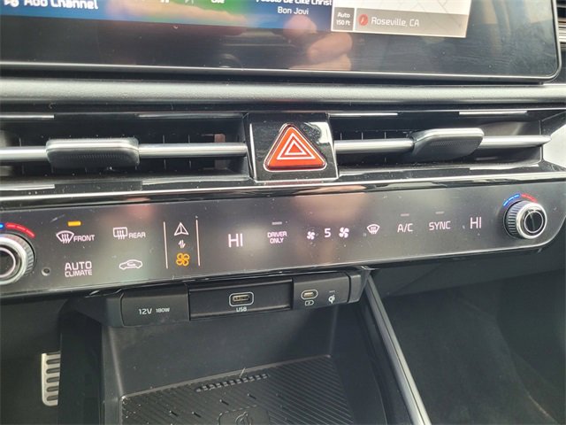 Used 2023 Kia Niro EX Touring image 25