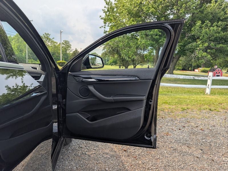 Used 2019 BMW X2 xDrive28i w/ Convenience Package AWD/4WD image 13