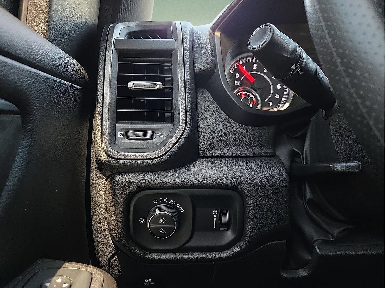 Used 2025 RAM 1500 Tradesman AWD/4WD image 20