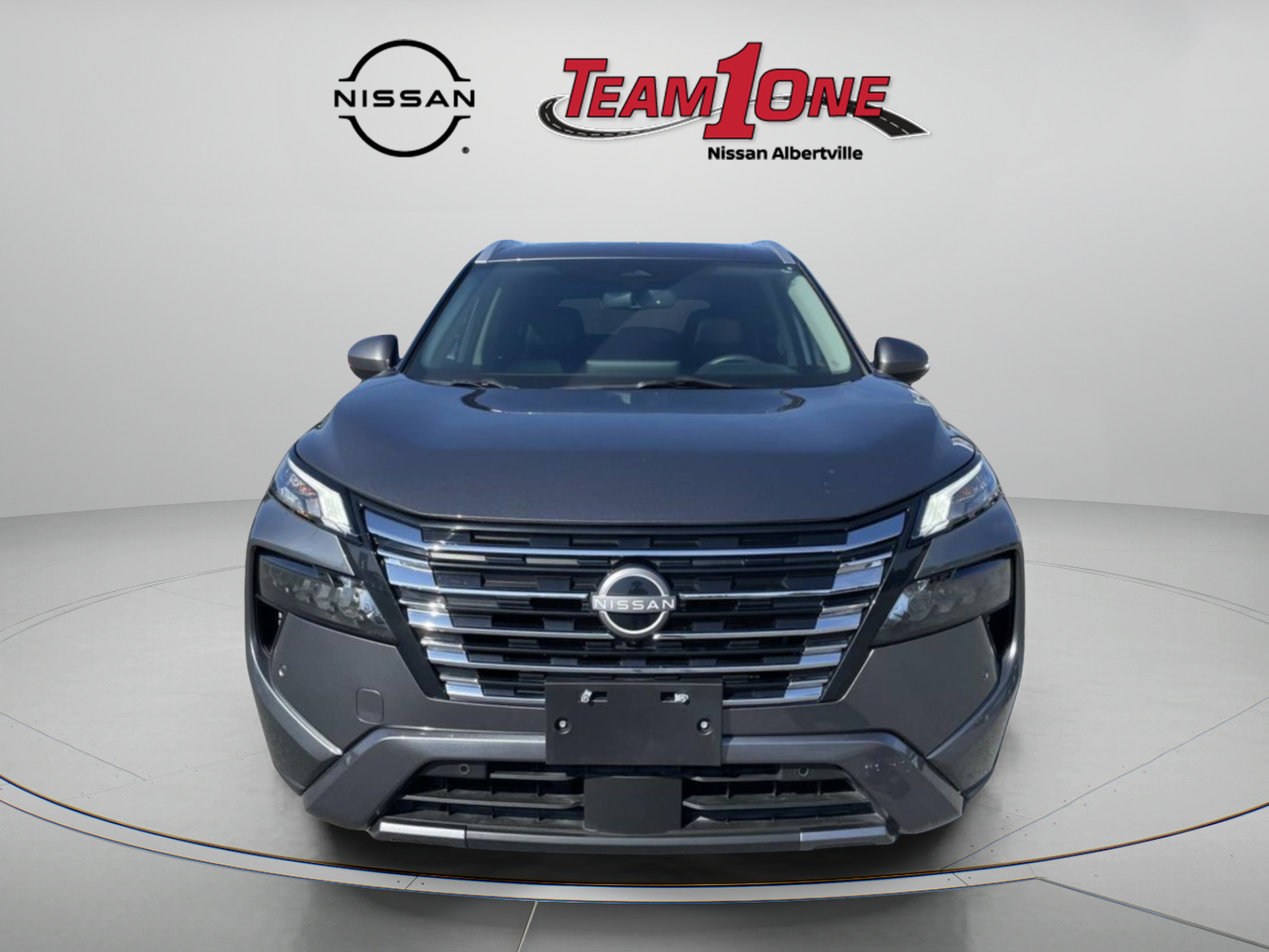 Used 2024 Nissan Rogue SL w/ SL Premium Package FWD image 2