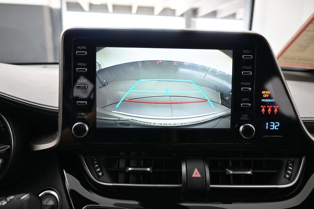 Used 2019 Toyota C-HR XLE FWD image 21