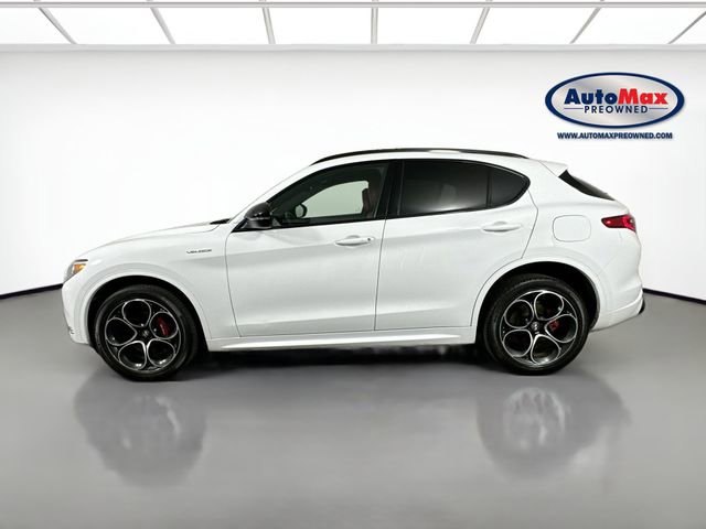 Used 2023 Alfa Romeo Stelvio Veloce image 9