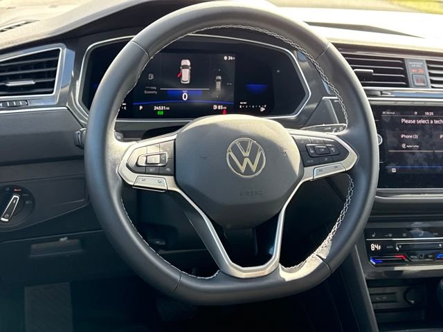 Used 2023 Volkswagen Tiguan SE w/ Panoramic Sunroof Package image 20