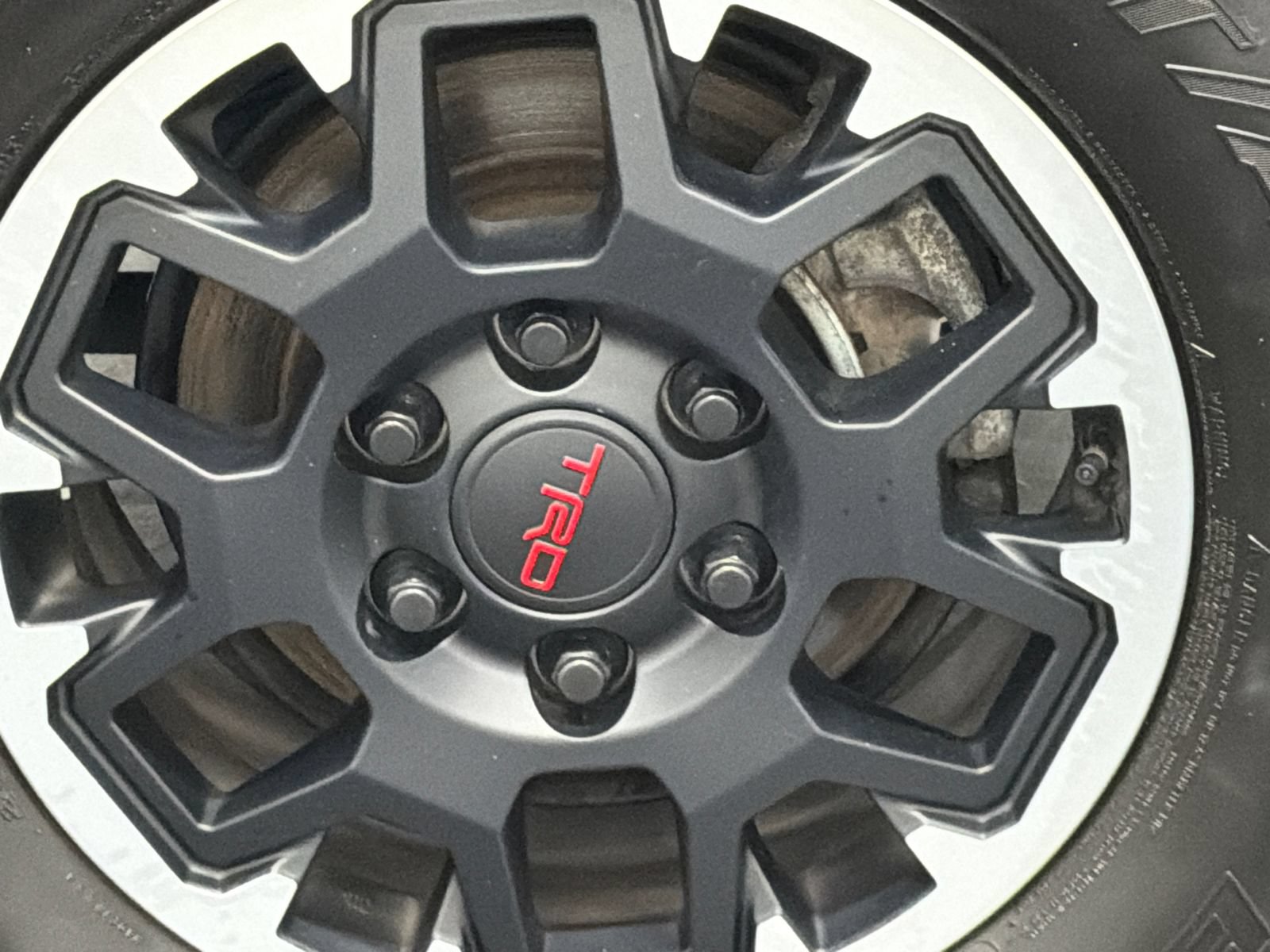 Used 2024 Toyota Tacoma TRD Off-Road AWD/4WD image 5