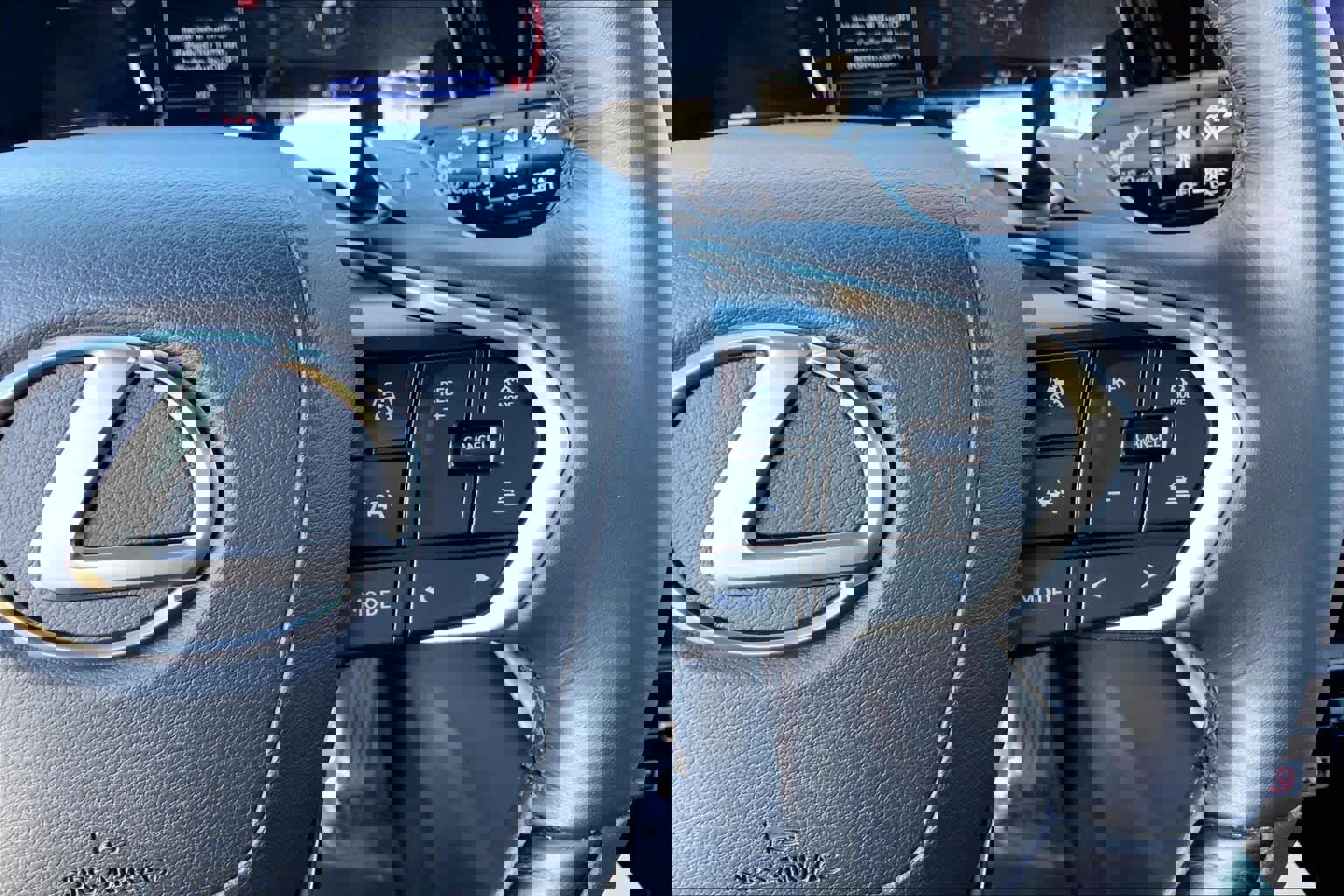 Used 2025 Lexus RX 350 Premium w/ Accessory Package AWD/4WD image 25