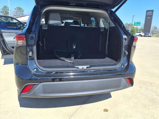 Used 2022 Toyota Highlander XLE image 21