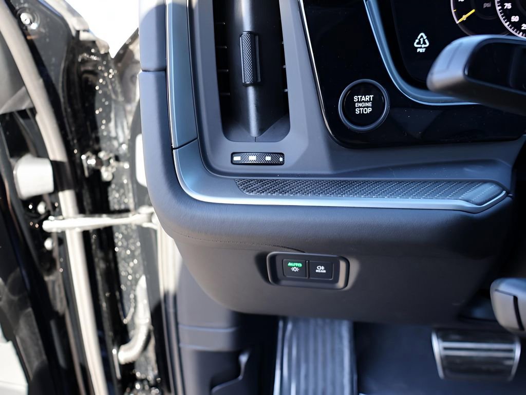 New 2026 Porsche Cayenne Turbo GT image 36