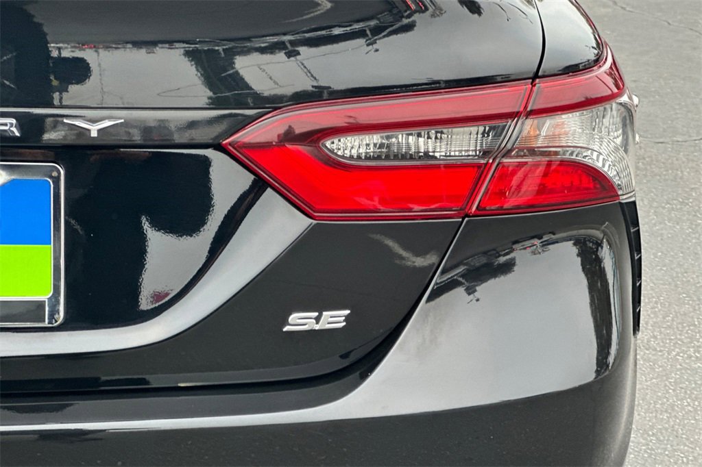 Used 2022 Toyota Camry SE image 30