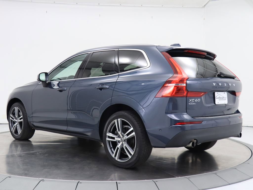 Used 2018 Volvo XC60 T6 Momentum w/ Vision Package image 3
