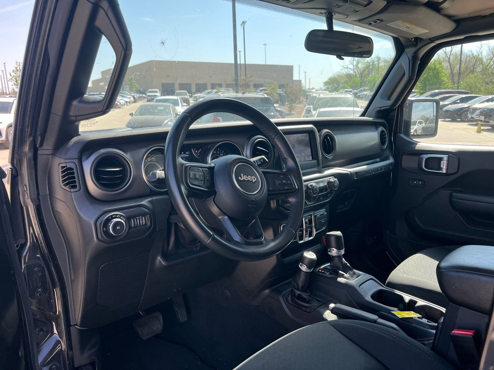 Used 2022 Jeep Wrangler Unlimited Sport image 21