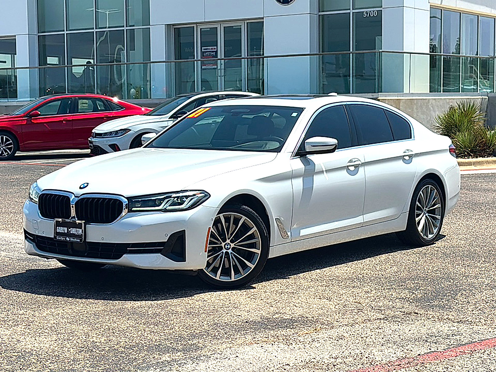 Used 2021 BMW 540i w/ Premium Package RWD image 2
