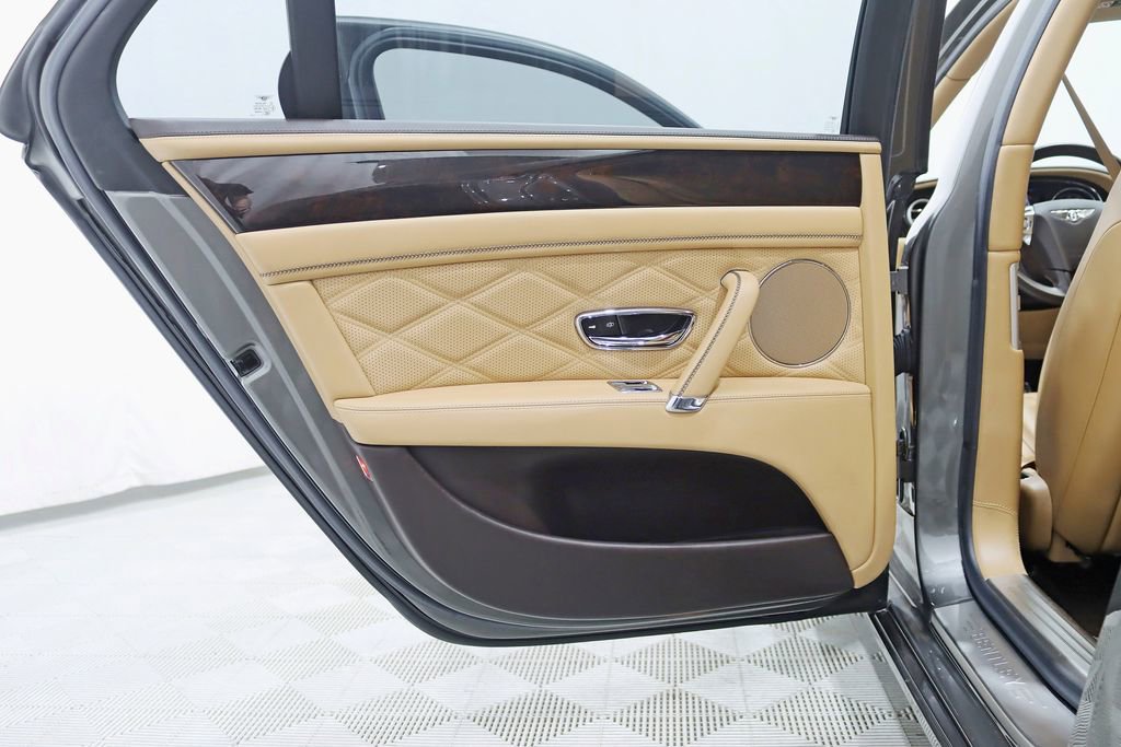 Used 2016 Bentley Flying Spur V8 AWD/4WD image 36