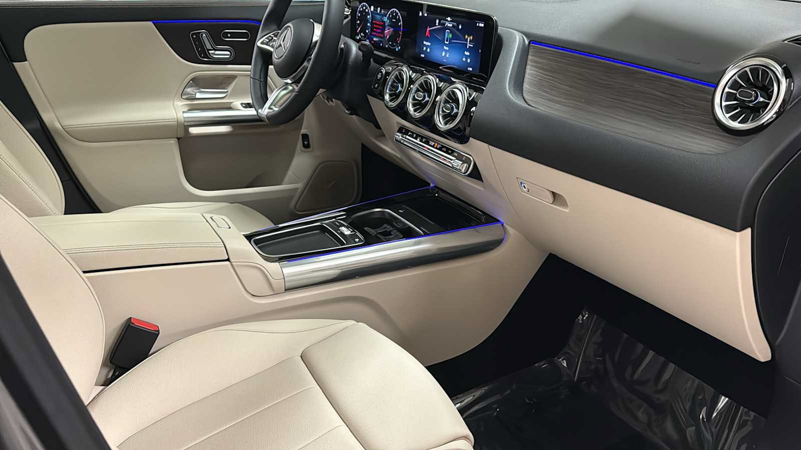 New 2026 Mercedes-Benz GLA 250 4MATIC image 36