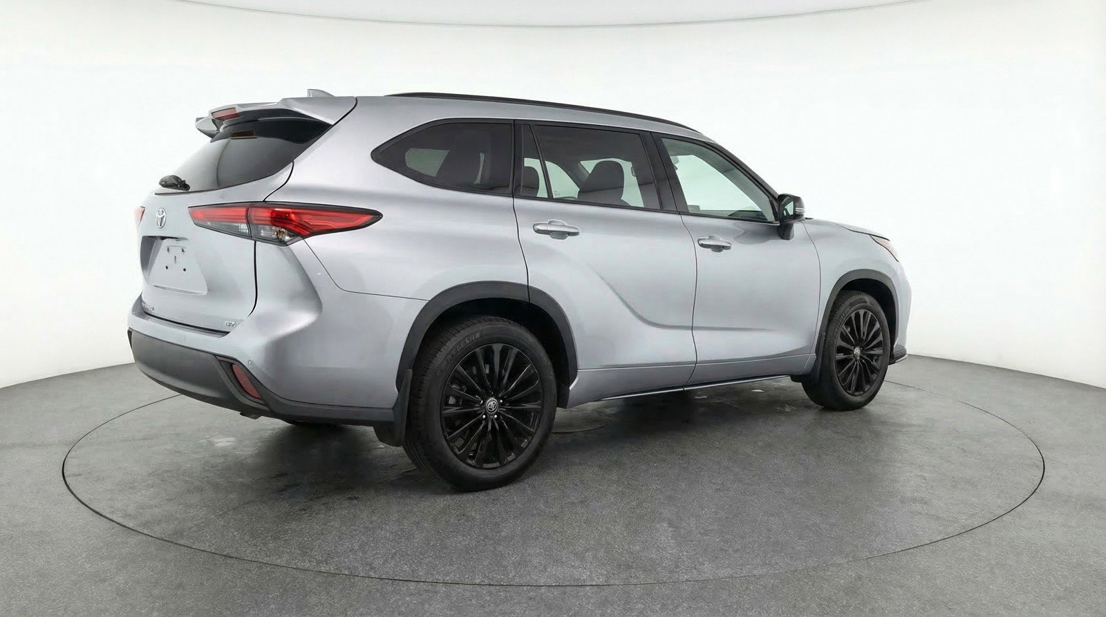 Used 2025 Toyota Highlander XSE image 9