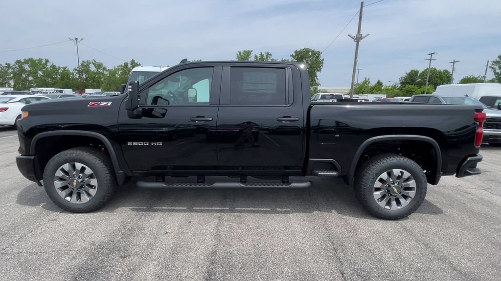 New 2026 Chevrolet Silverado 2500 Custom w/ Custom Value Package AWD/4WD image 7