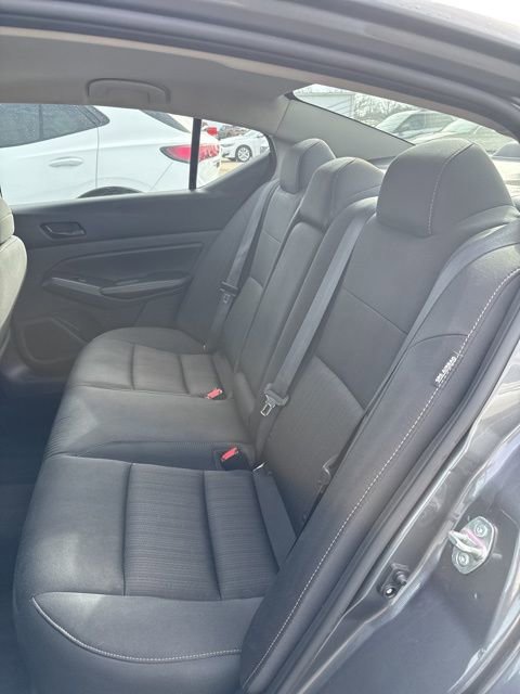 Used 2024 Nissan Altima 2.5 SV FWD image 16