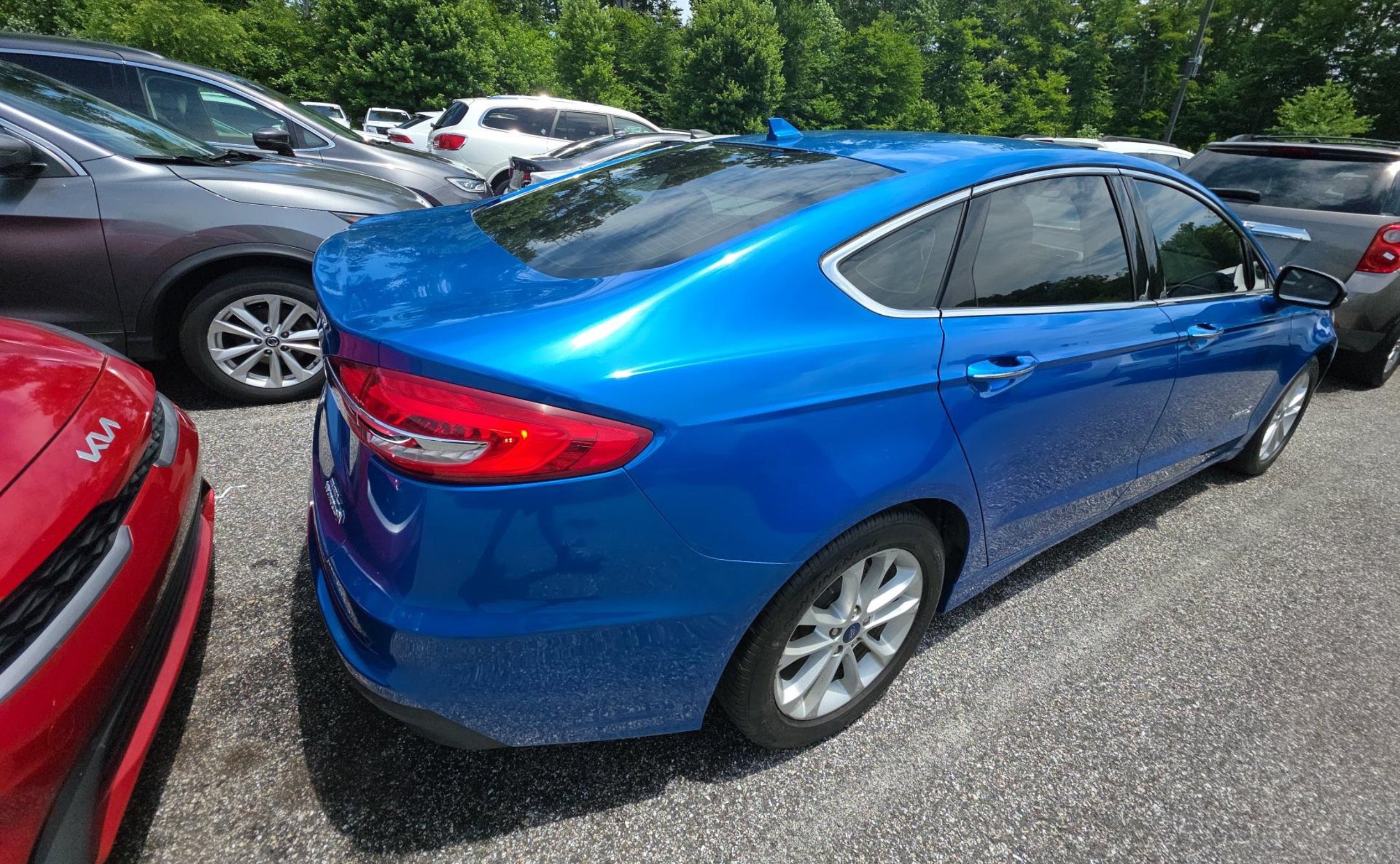 Used 2019 Ford Fusion SEL FWD image 3
