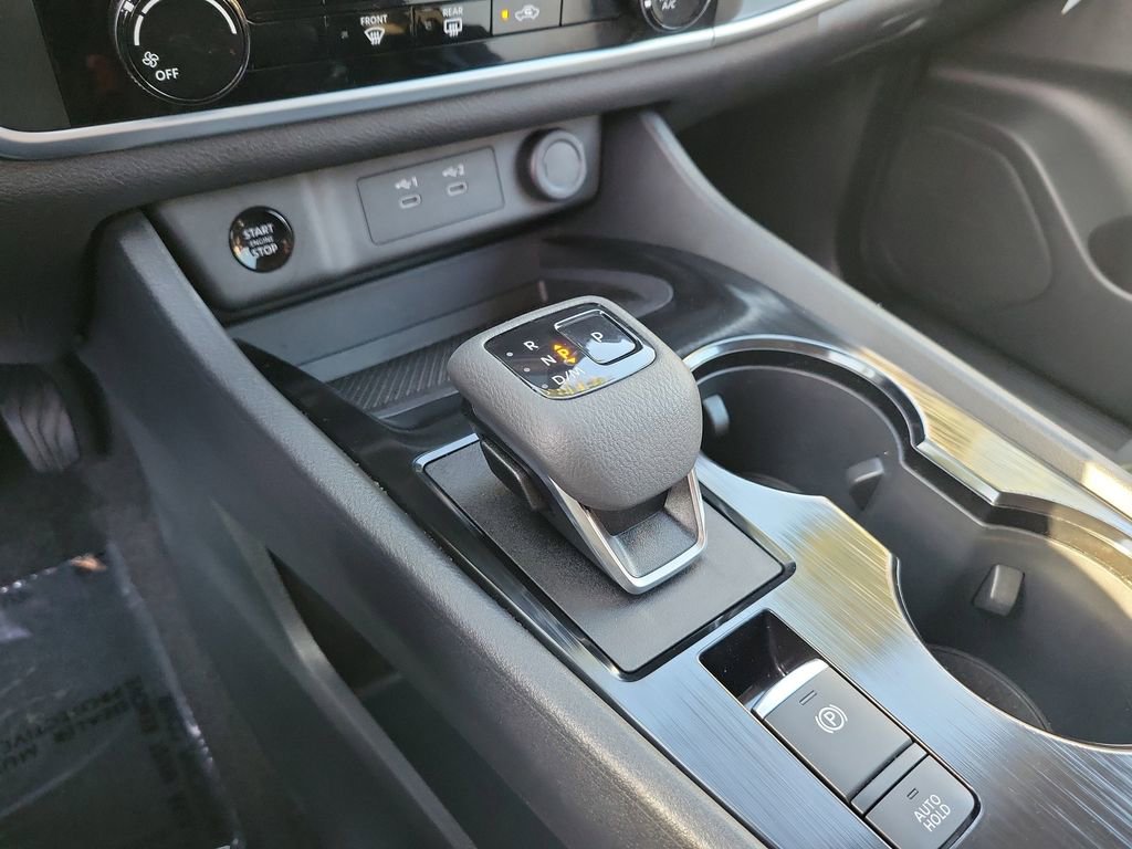 Certified 2025 Nissan Rogue S image 21