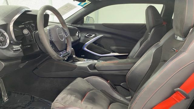 Used 2019 Chevrolet Camaro ZL1 image 12