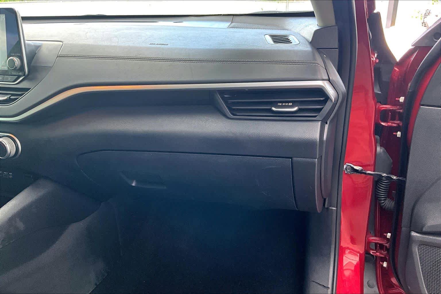 Certified 2022 Nissan Altima 2.5 SV w/ SV Premium Package FWD image 19