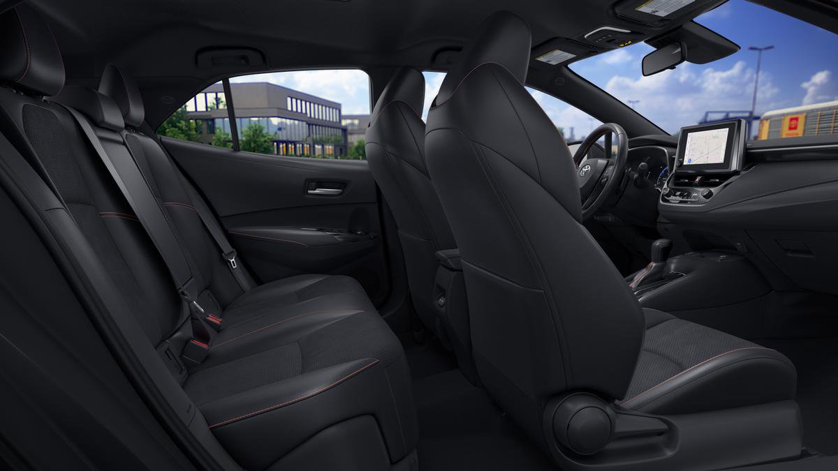 New 2026 Toyota Corolla SE image 2