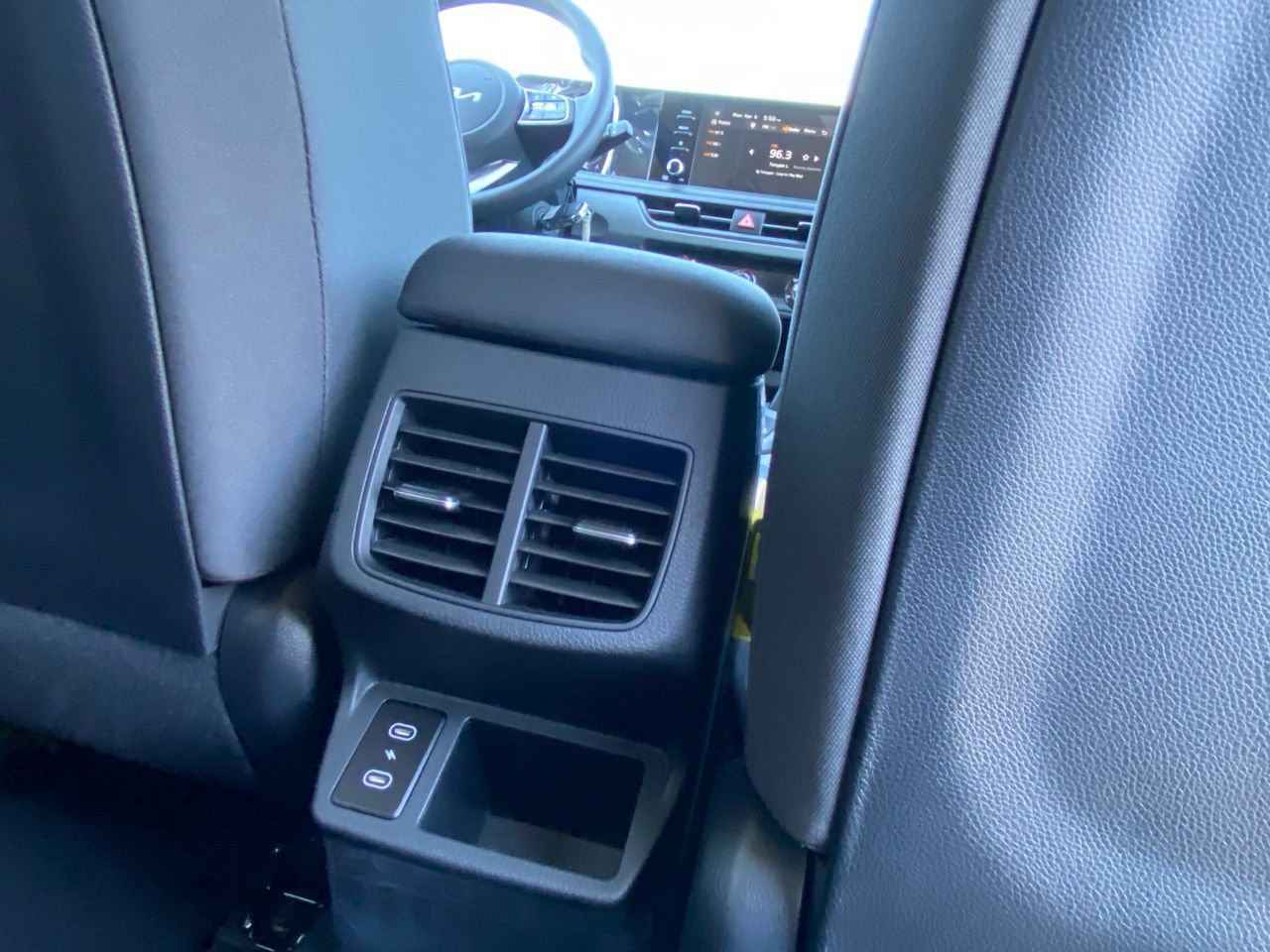 New 2026 Kia Seltos LX FWD image 23