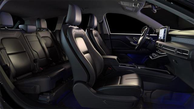 New 2025 Lincoln Corsair Reserve w/ Rear Removable Package Tray image 6