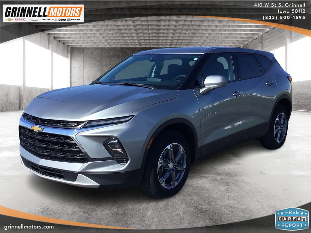 Used 2025 Chevrolet Blazer LT image 1
