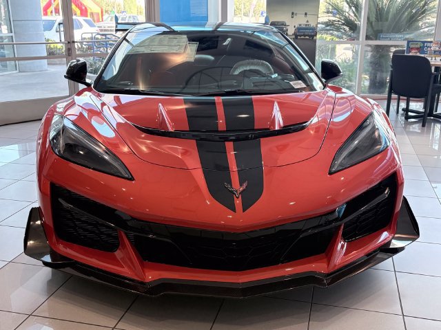 New 2027 Chevrolet Corvette ZR1 w/ ZR1 Carbon Fiber Aero Package RWD image 2