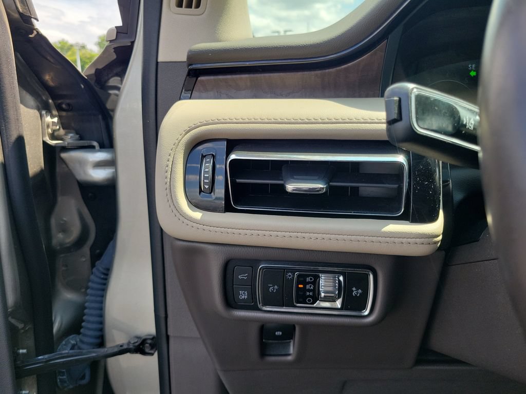 Certified 2023 Lincoln Nautilus Reserve AWD/4WD image 22