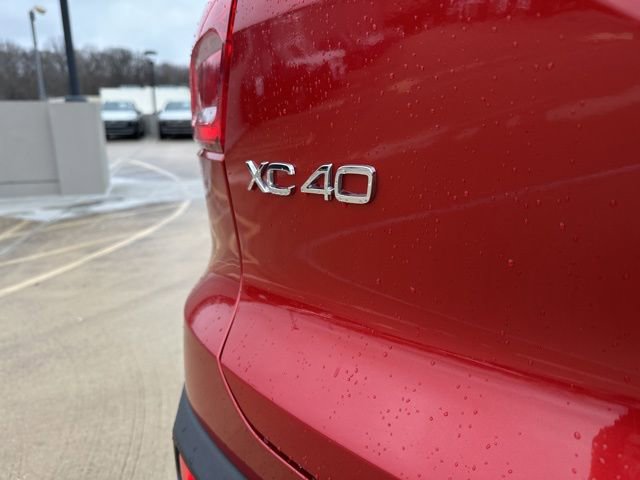 Certified 2023 Volvo XC40 B5 Plus w/ Climate Package image 38