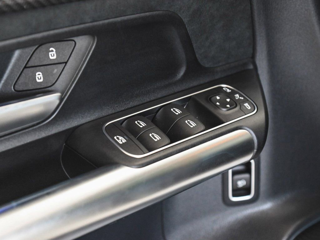 Used 2024 Mercedes-Benz GLA 35 AMG 4MATIC image 10