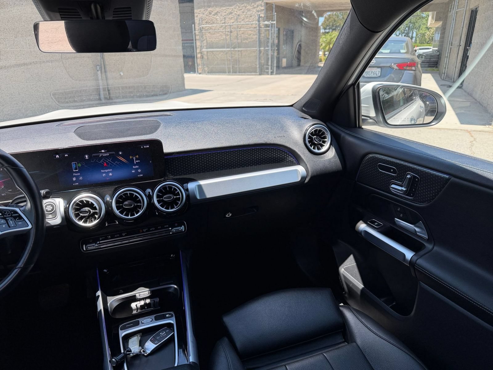 Used 2025 Mercedes-Benz GLB 250 image 38