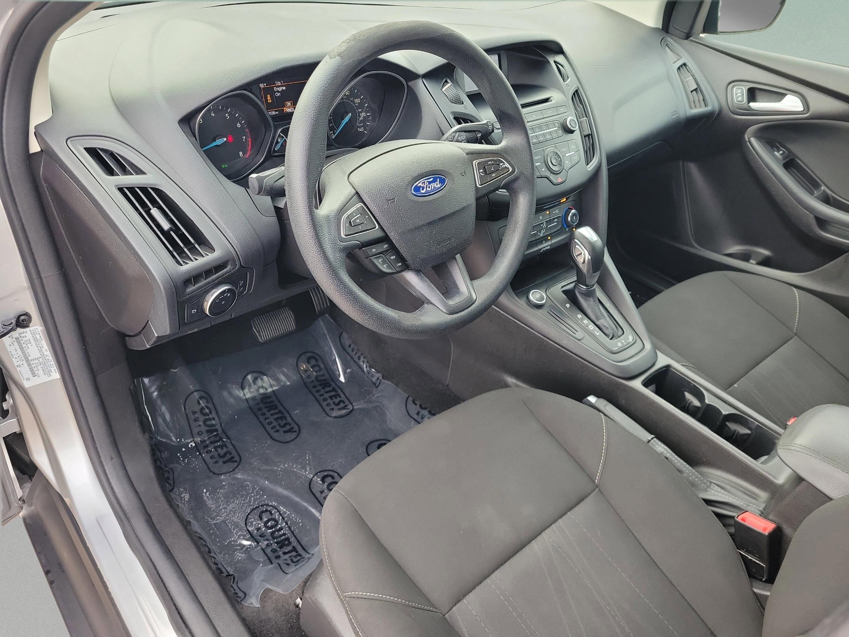 Used 2016 Ford Focus SE image 14