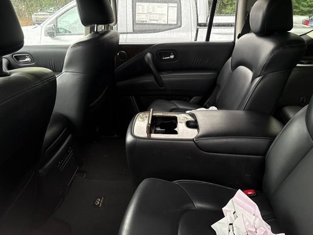 Used 2017 INFINITI QX80 4WD image 3