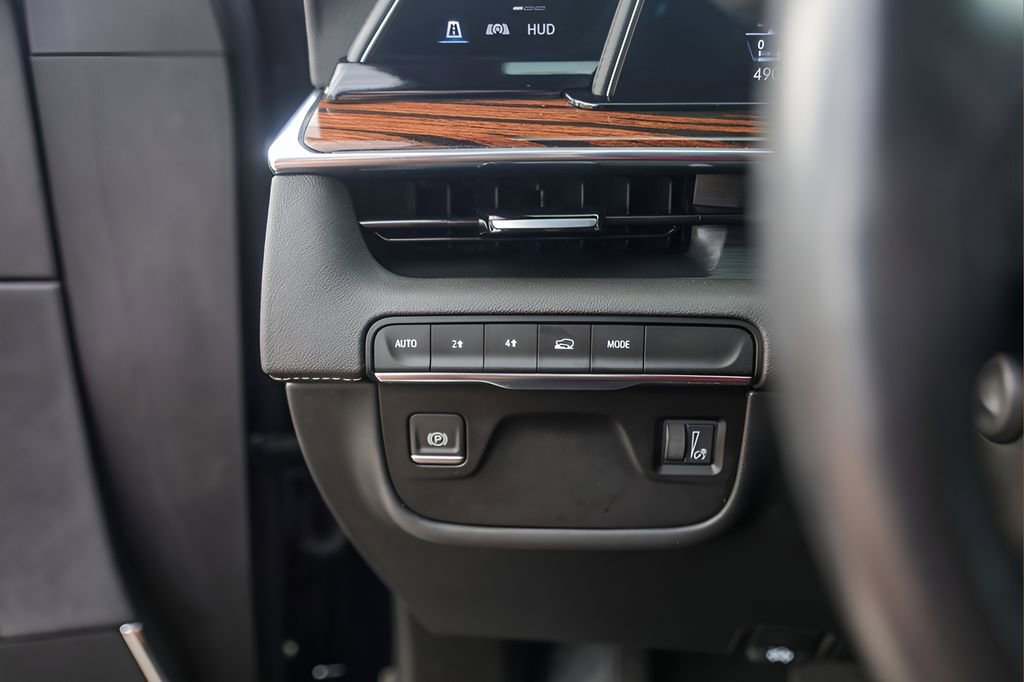 Certified 2022 Cadillac Escalade ESV Premium Luxury AWD/4WD image 15