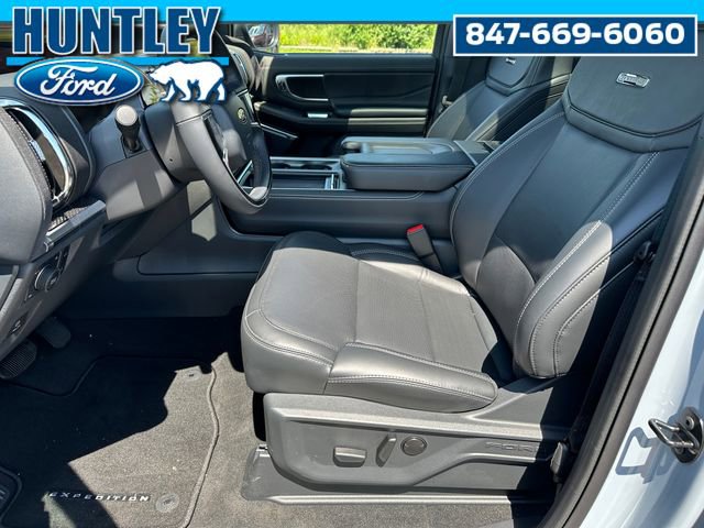 Used 2025 Ford Expedition Max Platinum w/ Stealth Appearance Package image 24
