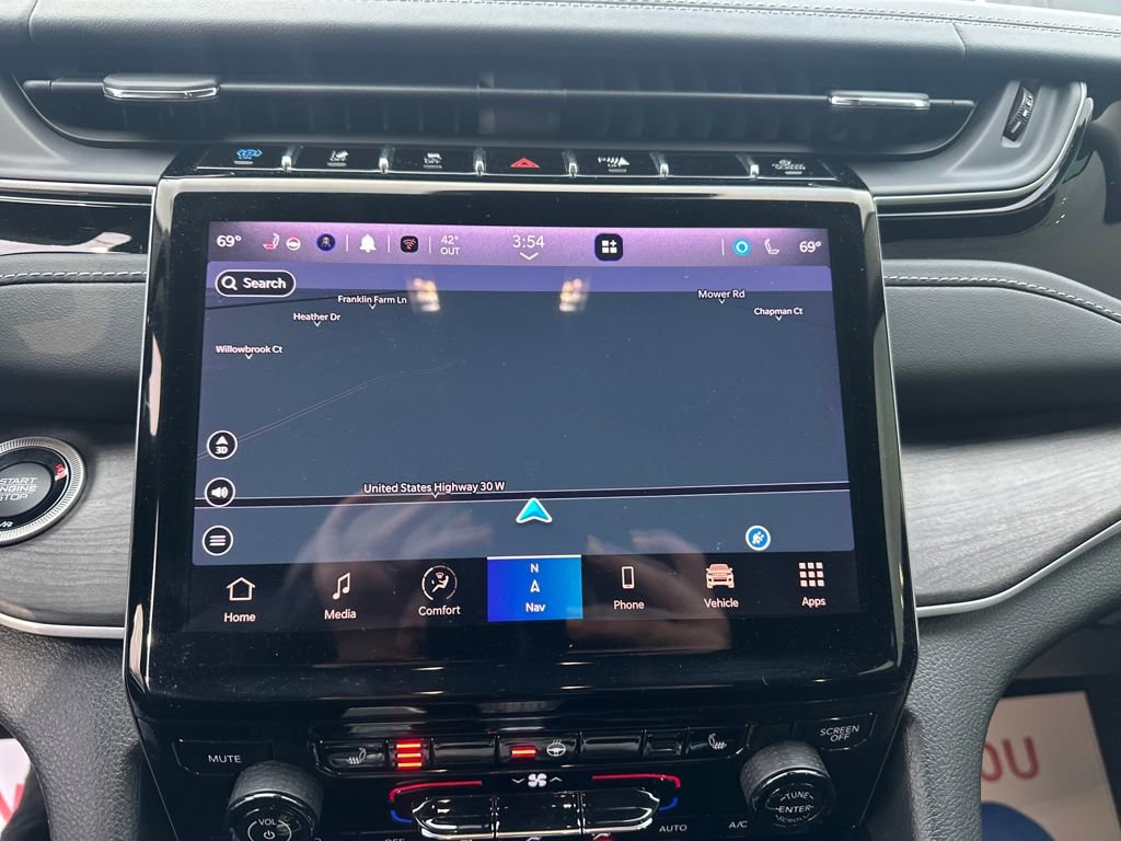 Used 2022 Jeep Grand Cherokee Limited 4xe image 24