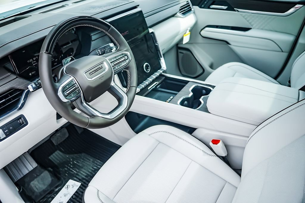 New 2026 GMC Acadia Denali w/ Super Cruise Package FWD image 9