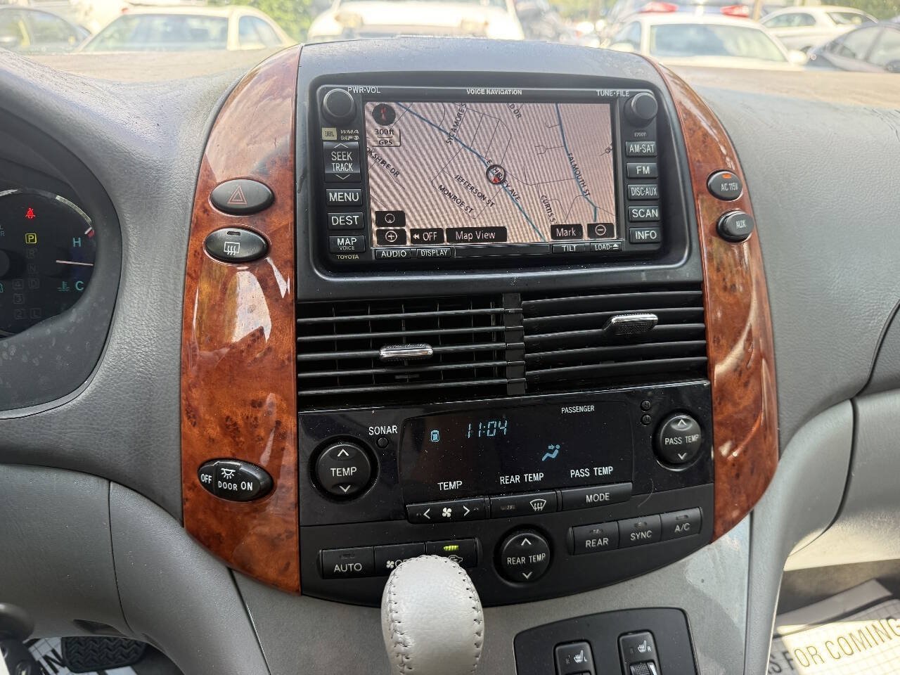 Used 2008 Toyota Sienna FWD image 14